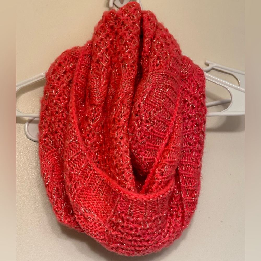 Girl knit infinity scarf